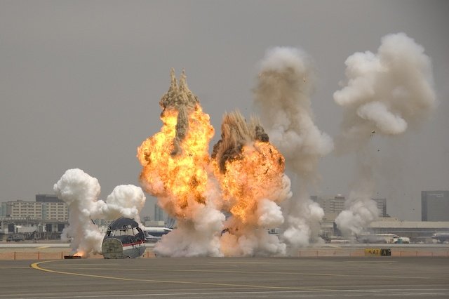 southend airport plane crashes