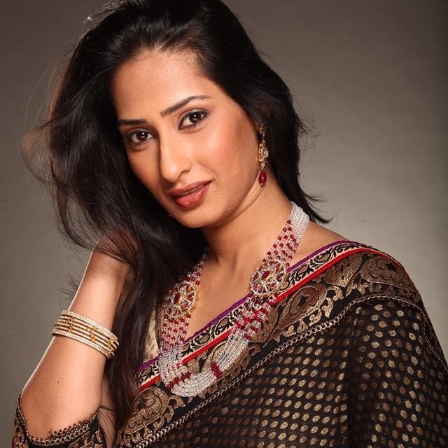 priya marathe children