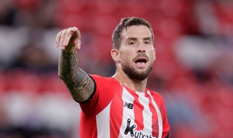 Iñigo Martínez Age: